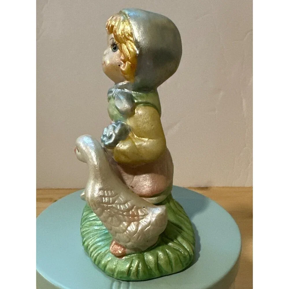 Vtg Kitsch Country Girl Porcelain Figurine Goose Baby Chick Cottagecore Folksy - Picture 7 of 7